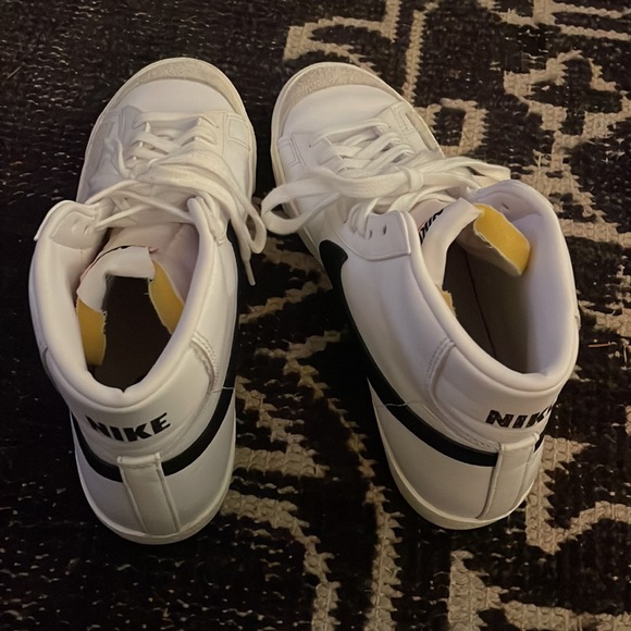 EUC Nike Blazer size 8.5 leather high tops in great shape! - Picture 9 of 12